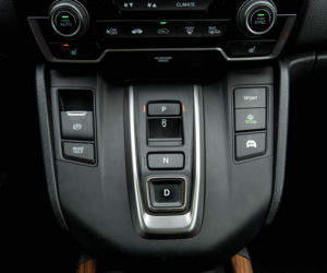 Subaru Forester e-BOXER vs Honda CR-V Hybrid