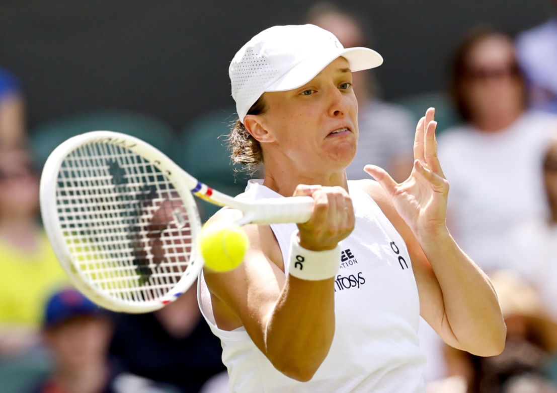 Kiedy gra Iga Świątek z Karoliną Pliskovą? O której godzinie mecz w 2. rundzie Wimbledonu?