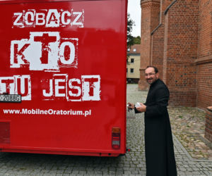 Kiedyś sklep na kółkach, teraz... mobilna kaplica! 