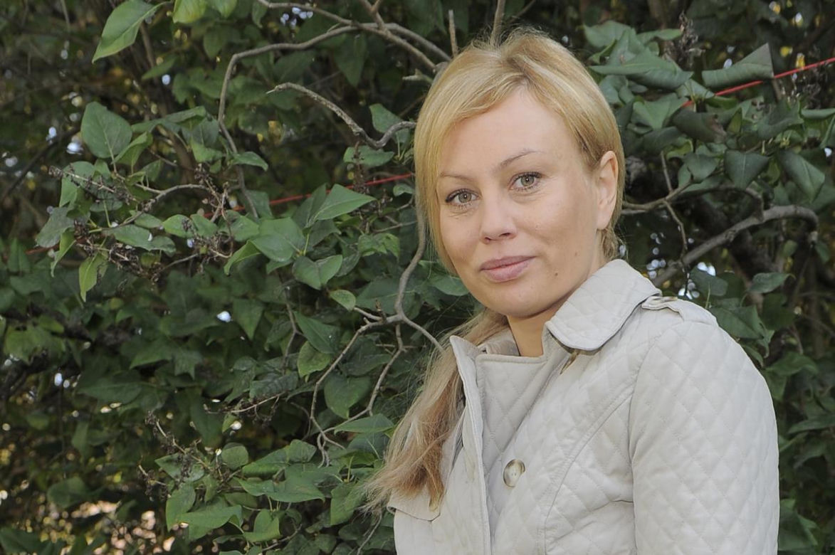 Monika Jarosińska zniknęła z show-biznesu i zamieszkała na Malcie. Dziś trudno ją poznać!