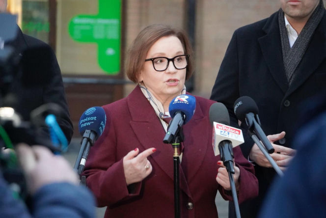 Konferencja prasowej PiS pod Halą Mirowską w Warszawie