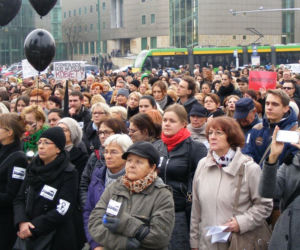 Czarny i biały protest w Poznaniu