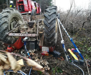 TRAGEDIA pod Limanową. Nie żyje mężczyzna przygnieciony przez ciągnik 