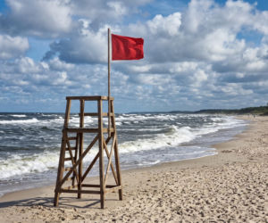 Sinice Łeba. Czy w Łebie można się kąpać 18.08? Flaga, warunki pogodowe