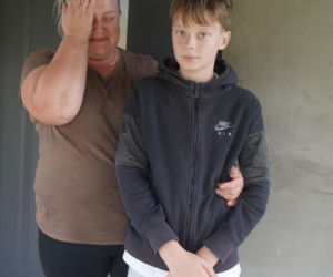 Horror w podstawówce w Ptakach. 11-latek zaatakował 10-letnią koleżankę