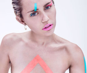 Nagie zdjęcia Miley Cyrus. Pokazała WSZYSTKO! [DUŻO ZDJĘĆ]