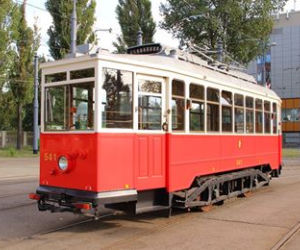 Noc Muzeów w Warszawie. Tramwaje na Pl. Narutowicza.
