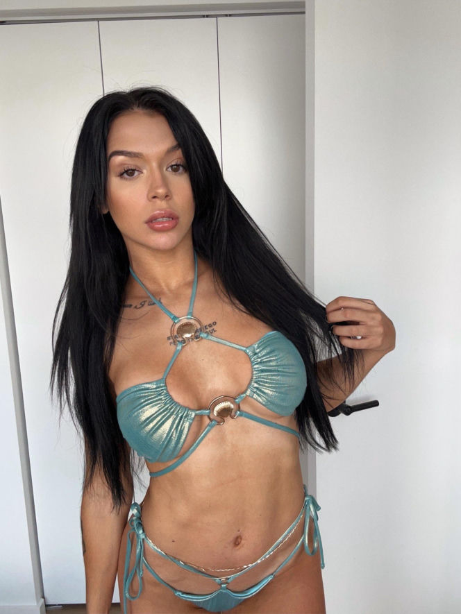 Elayna Black/Cora Jade