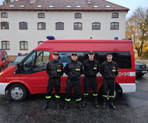 Strażak z Iławy pomaga w szpitalu na Narodowym