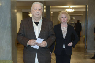 Żyła już tylko wspomnieniami o mężu