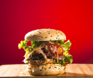 Gdzie iść na burgera w Bydgoszczy? Oto TOP 5 najlepszych burgerowi w mieście!