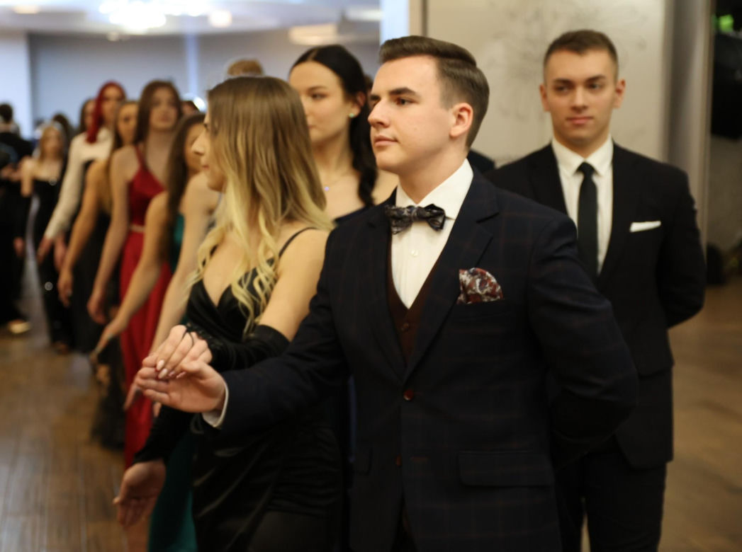 Studniówka Zespołu Szkół Elektronicznych w Lublinie. Tak bawią się tegoroczni maturzyści! 