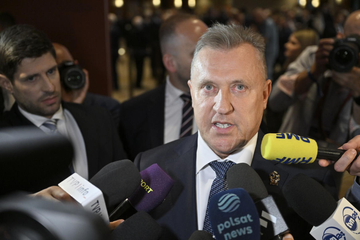 PZPN się odmłodził. Co za przemiana prezesa Kuleszy i sekretarza Wachowskiego!