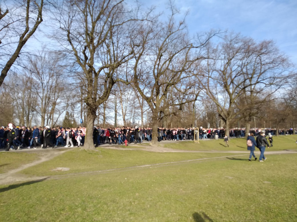 Przemarsz kibiców Cracovii na Wielkie Derby Krakowa 2019