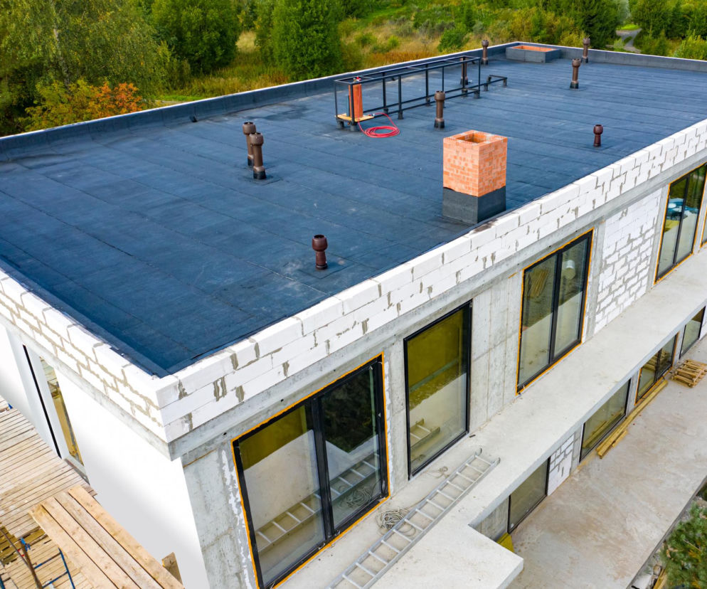 Dach płaski ‒ najczęstsze błędy wykonawcze i ich konsekwencje