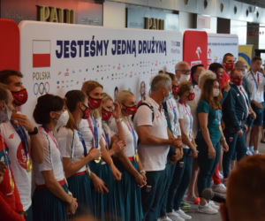 Maria Andrejczyk wróciła do Polski z medalem IO Tokio 2020 [ZDJĘCIA]