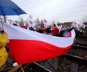 Ocal górników, zwolnij urzędasów.