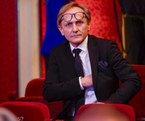 Tak na początku kariery wyglądał Andrzej Chyra. Dziś trudno go rozpoznać na starych zdjęciach