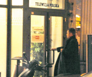 Spieszy się na lans, jedzie pod prąd