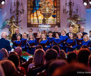 Karol i Marta Nawroccy na kolędowaniu