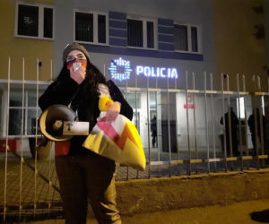 Strajk kobiet w Toruniu. Protest pod komendą policji. Tchórze, tchórze! 