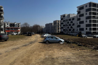 Aktywiści chcieli park, dostaną betonowe bloki. Chodzi o miejskie pole w Lublinie