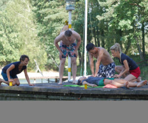 Pierwsza miłość. Luiza (Klaudia Halejcio), Ola (Dominika Kojro), Mikser (Błażej Michalski), Sabina (Urszula Dębska), Błażej (Paweł Krucz)