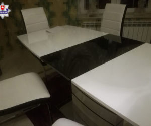 Włamał się do domu swojego znajomego i... sprzedał jego meble