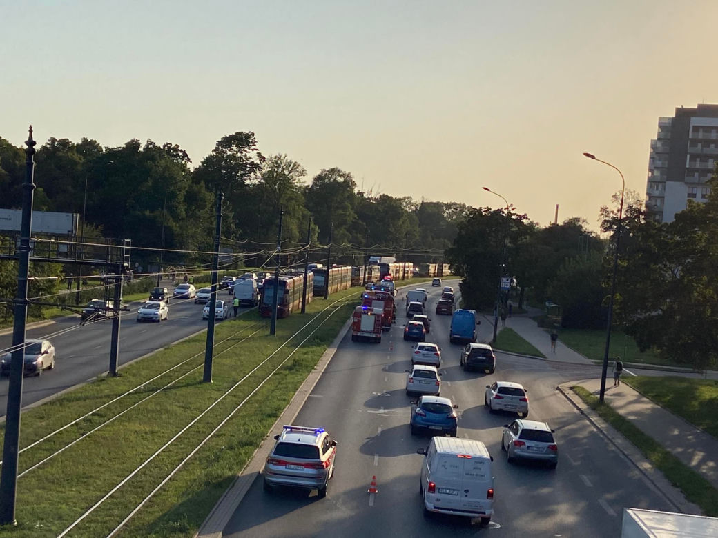 Łódź. Zderzenie tramwajów na Mickiewicza. Kilkudziesięciu pasażerów poszkodowanych!