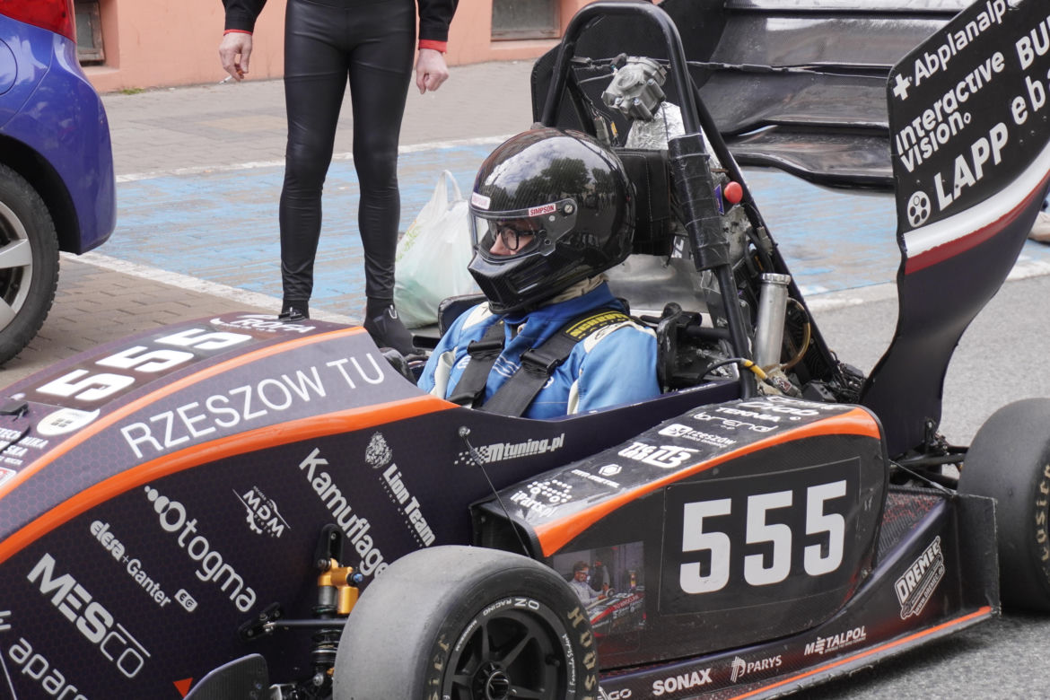 Rzeszowskie Juwenalia rozpoczęte. Barwny korowód przeszedł przez miasto 