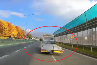 Szalony rajd lawety w Dąbrowie Górniczej. Kierowca urządził sobie wyścig na DK94. O krok od tragedii [WIDEO]