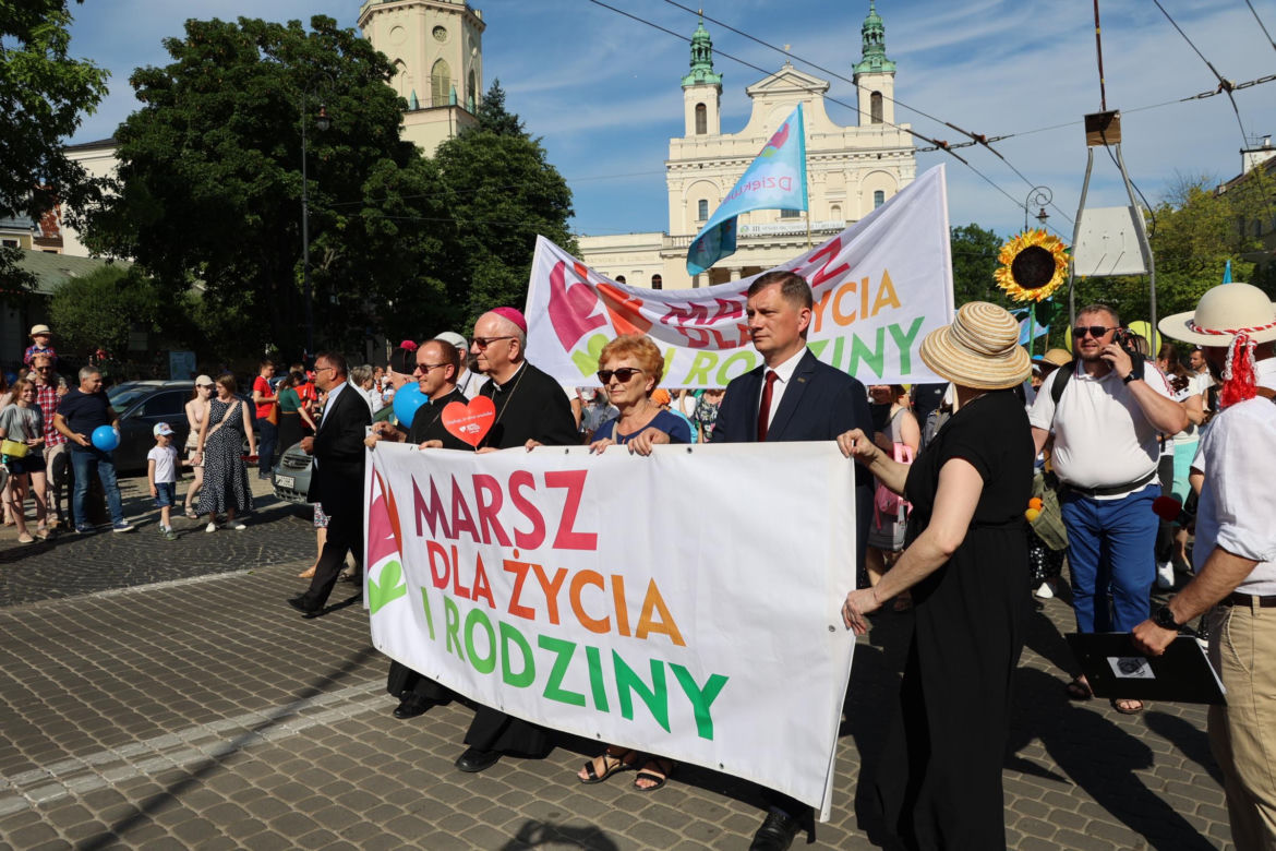 Marsz dla Życia i Rodziny 2024 w Dzień Matki przeszedł przez centrum Lublina