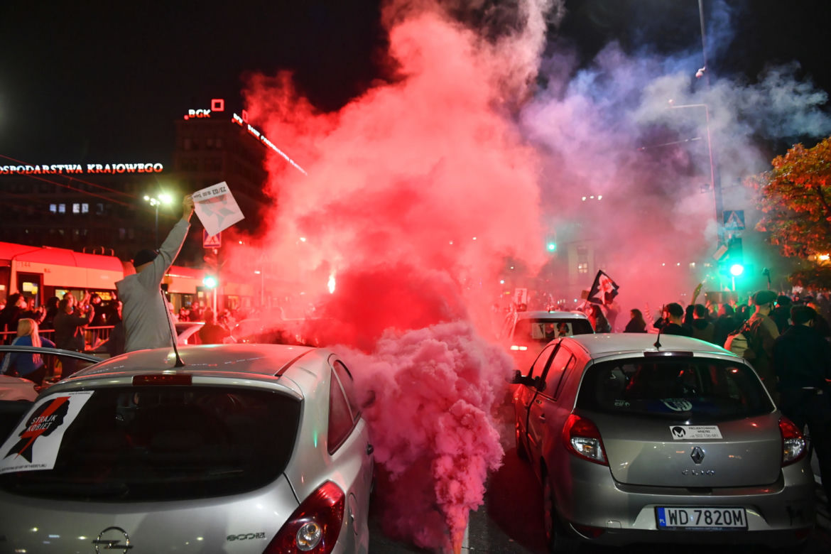 Ogólnopolski Strajk Kobiet: Protesty w całej Warszawie