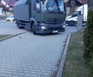 Koronawirus. Terytorialsi przywieźli żywność do Rytra. NIE KAŻDY mieszkaniec z niej skorzysta