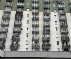 Krzywe balkony przy ul. G. Zapolskiej 42 w Krakowie