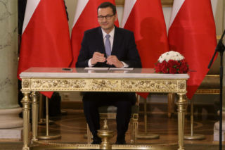 Waloryzacja emerytur 2021! Co z trzynastkami i czternastkami? Morawiecki UJAWNIA!