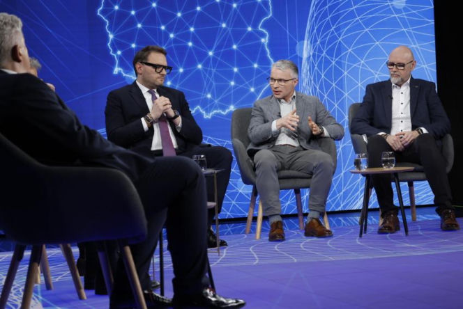 Debata local content