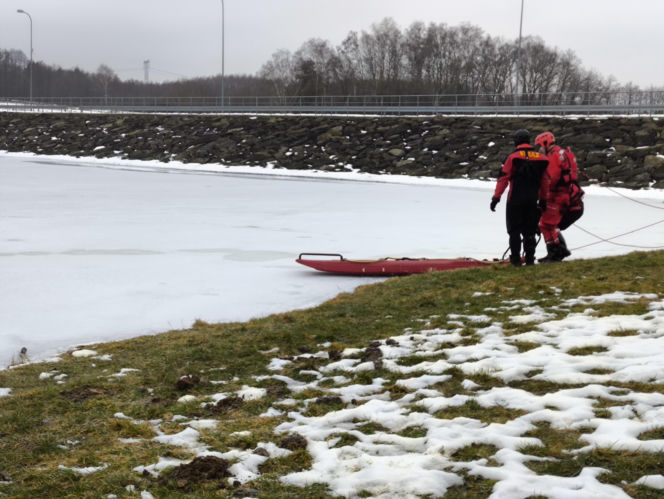 Symulacja akcji ratunkowej na zbiorniku Korzeń w Skrzyszowie