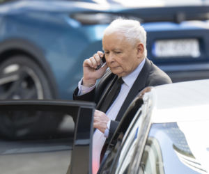 Kaczyński będzie jak Dionizos! Kiście winogron uginają się od słodyczy