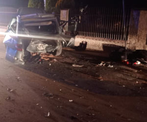 Łódzkie. Groźny wypadek w Starowej Górze. Passat z WIELKĄ SIŁĄ uderzył w fiata 
