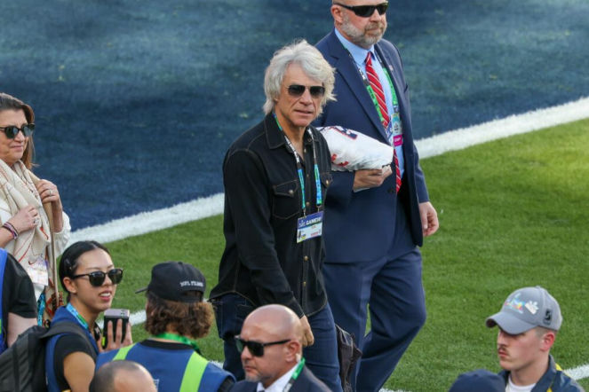 Halftime show na Super Bowl 2026: Bad Bunny, Lady Gaga, Pedro Pascal, Cardi B, John Bon Jovi i smaczki polityczne