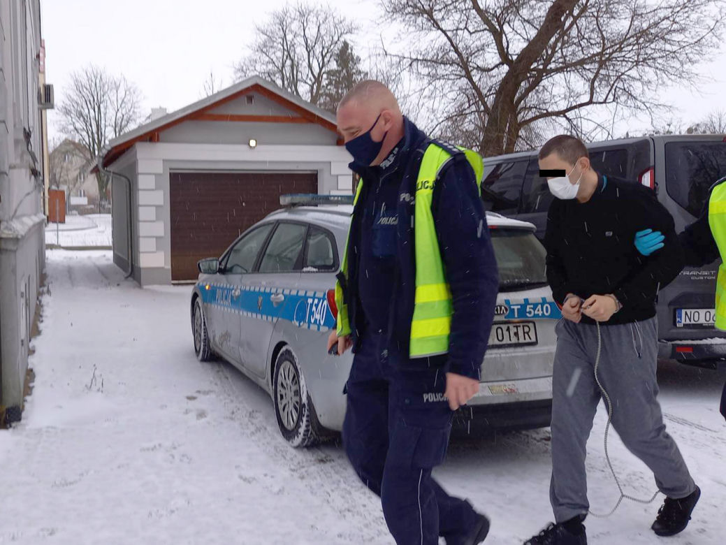 Kętrzyn. Zabił matkę i znieważył zwłoki