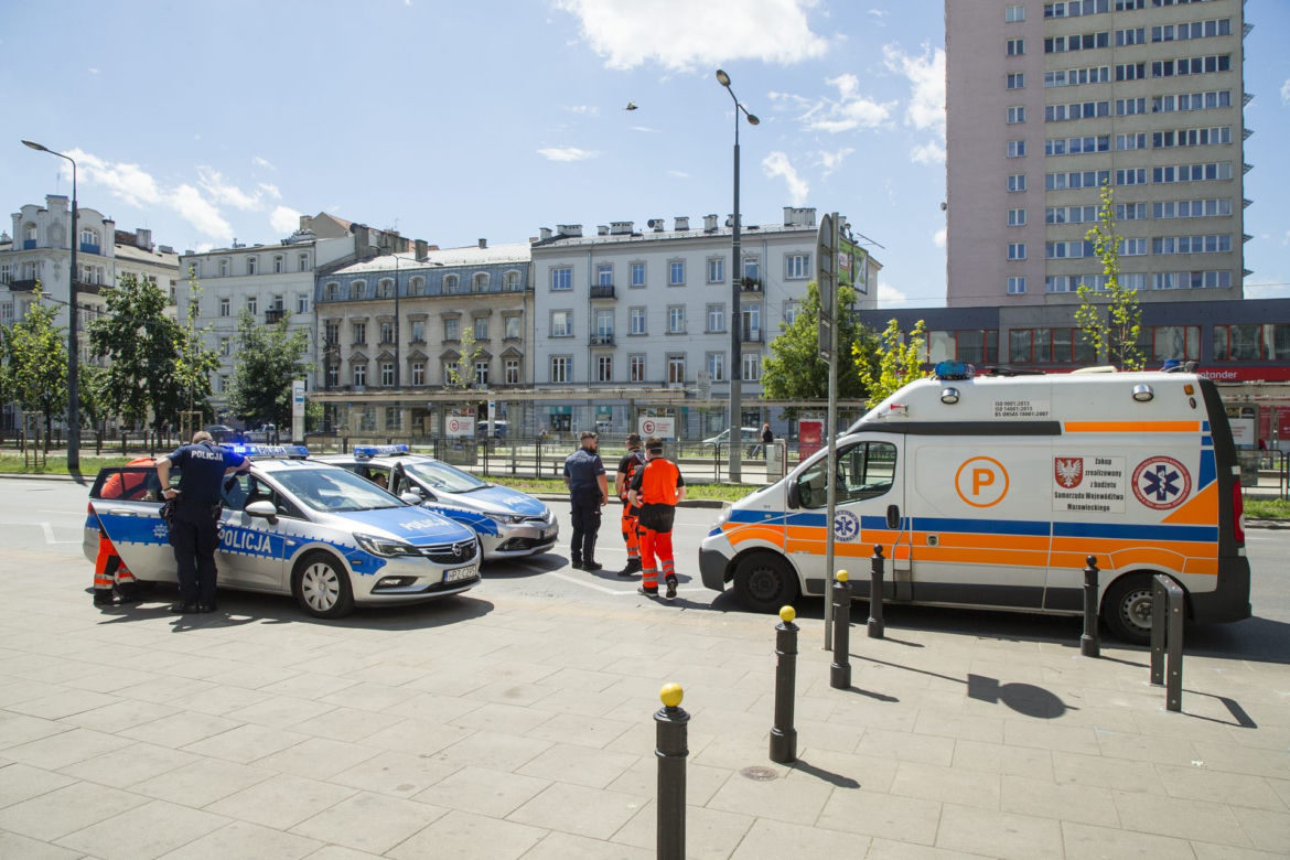 Utrudnienia na Targowej spowodowane przewróconą ciężarówką
