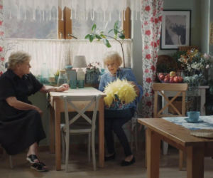 M jak miłość, odcinek 1908. Barbara (Teresa Lipowska), Kisielowa (Małgorzata Rożniatowska)