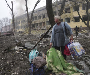 Rosjanie zbombardowali dziecięcy szpital. Są ranni, wśród nich kobieta w ciąży. Porażające zdjęcia