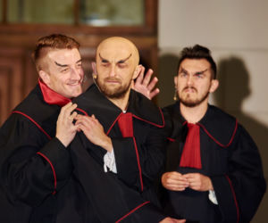 Legenda o Czarciej Łapie na Placu Litewskim. Zobaczcie zdjęcia!