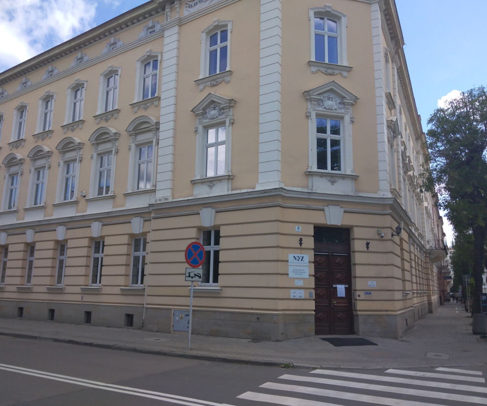 NFZ podpowiada gdzie szukać pomocy na długim weekendzie