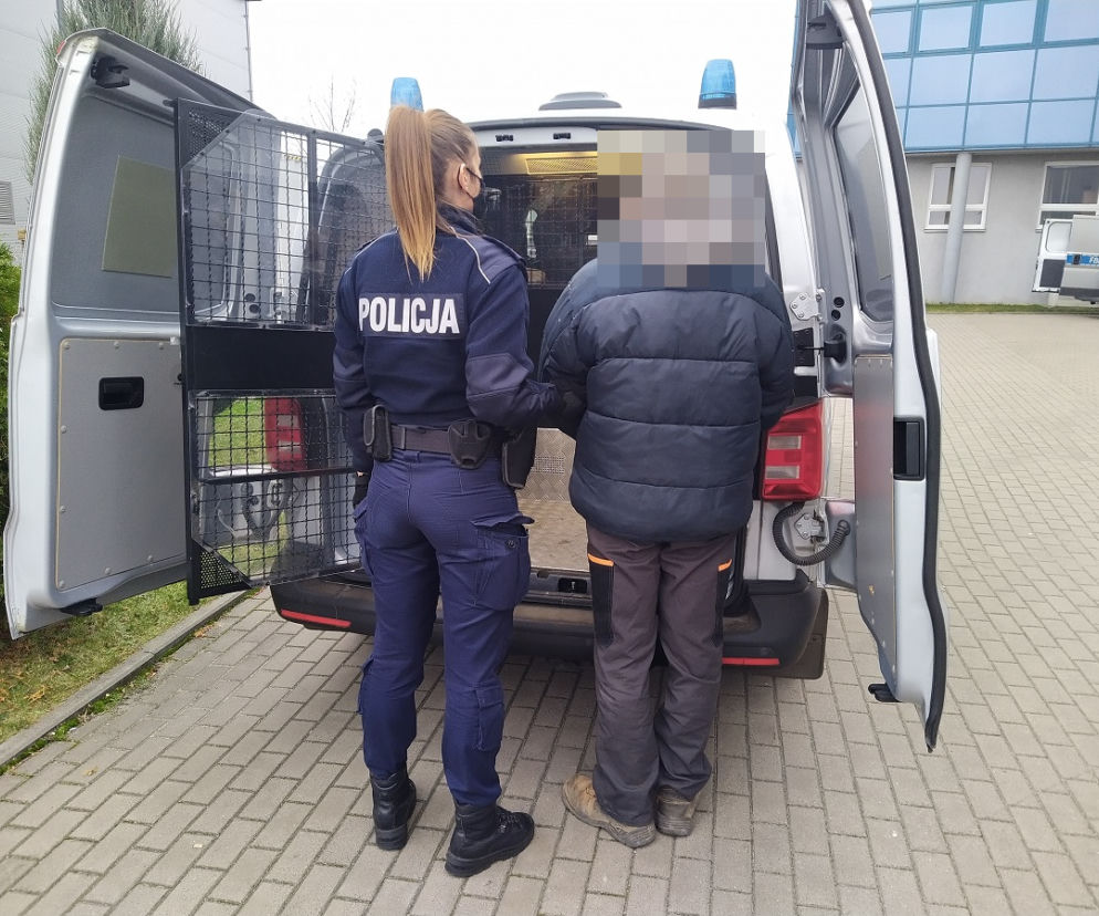 Zapolice: Zaparkował ZA BLISKO stojaków. Rowerzysta przyłożył mu NÓŻ DO GARDŁA!