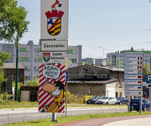 To największe miasto Zagłębia Dąbrowskiego. Czaruje pięknymi pałacami, ale też dworem i zamkiem!