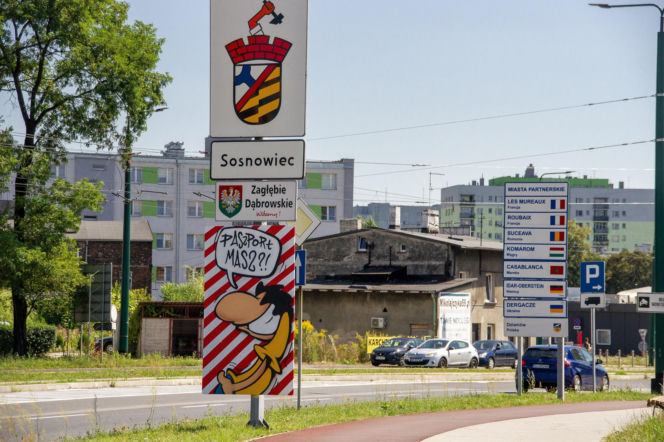 To największe miasto Zagłębia Dąbrowskiego. Czaruje pięknymi pałacami, ale też dworem i zamkiem!
